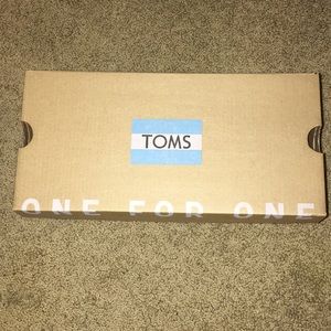 BRAND NEW NEVER WORRN, navy Toms